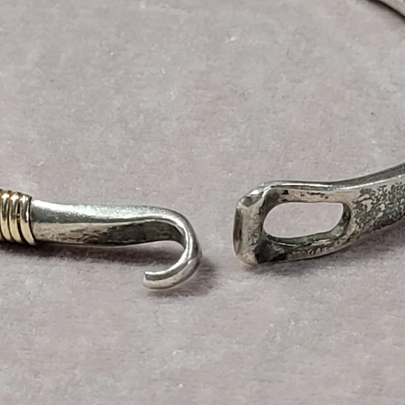 Small Cuff/Bracelet - Picture 5 of 12